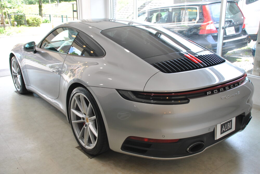PORSCHE 911