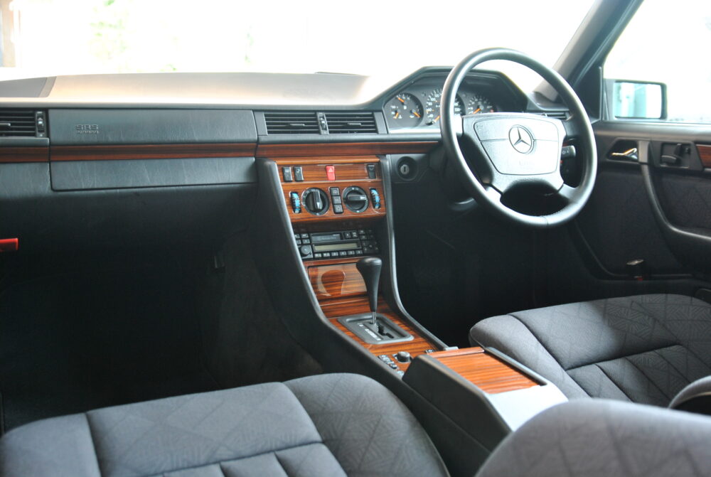 M.BENZ E-class