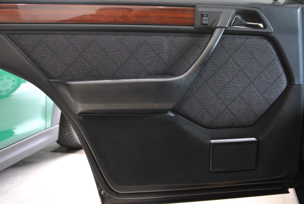 M.BENZ E-class