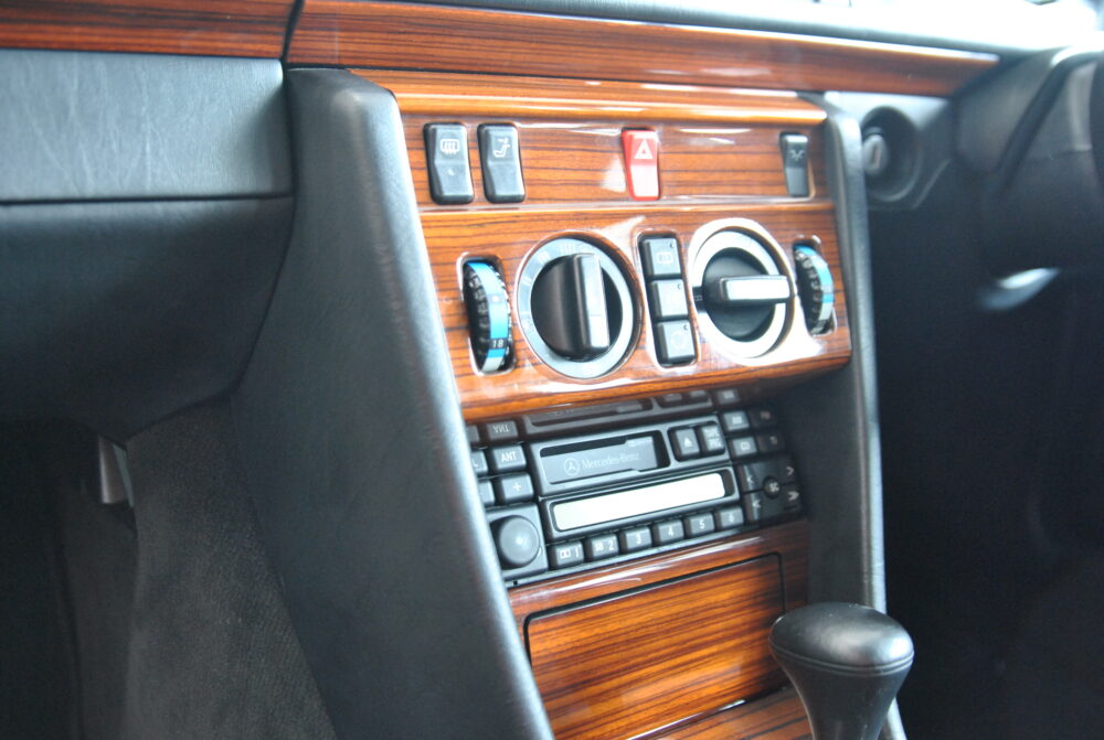 M.BENZ E-class
